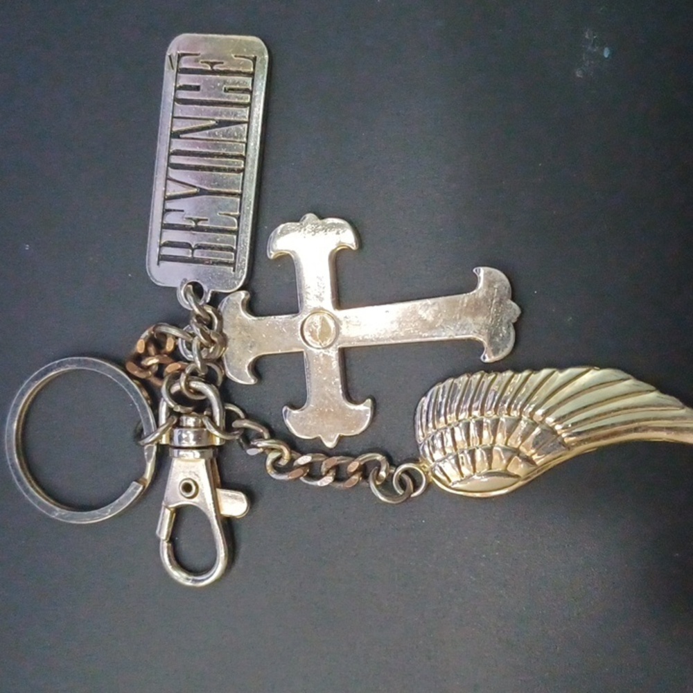 2008 Beyonce / Sasha Fierce ALTER Ego Concert Silver Wing and Cross Keychain